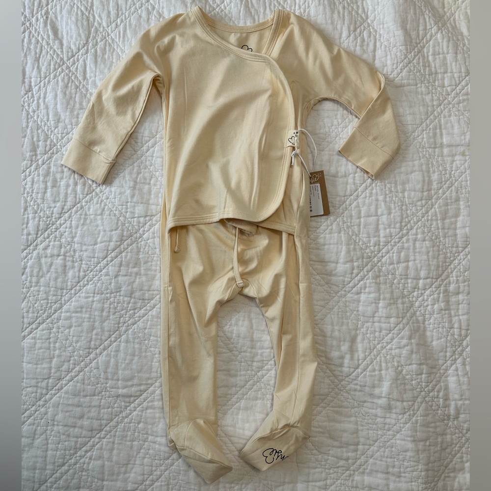 NWT bonsie baby one piece skin to skin footie